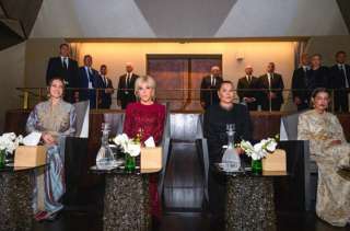 في ليلة استثنائية.. أميرات المملكة المغربية وعقيلة الرئيس الفرنسي يشهدن العرض الافتتاحي للمسرح الملكي في الرباط