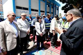 وزيرة الإسكان ومحافظ الأقصر يتفقدان محطة مياه الأقصر الغربية
