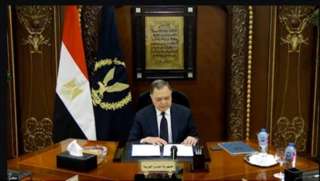 وزير الداخلية يهنئ رئيسي مجلسي النواب والشيوخ بعيد الأضحى.. ويؤكد: التكاتف طريق الاستقرار