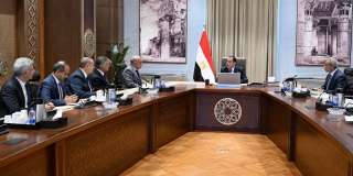 رئيس الوزراء يتابع مستجدات الموقف التنفيذي لمشروعات الطاقة الجديدة والمتجددة