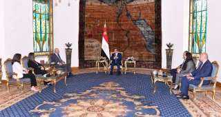 المتحدث الرئاسي ينشر صور الرئيس السيسي يستقبل المفوض السامي للأمم المتحدة لشئون اللاجئين