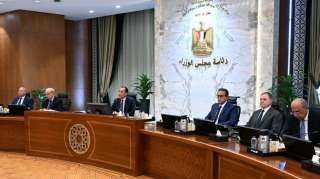 أول تعليق من مدبولي على استقالة وزيرة الثقافة