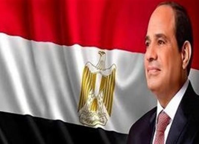 الرئيس السيسي يمنح أبطال المنتخب الوطني ”كأس الجدارة” وأوسمة تكريمية: ”مثلتم شبابنا بشكل رائع” | عاجل