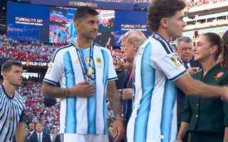 لاعب منتخب الأرجنتين يرفض مصافحة ترامب على منصة التتويج