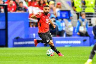 بيشكتاش التركي يترقب قرار محمد صلاح بعد العرض المالي الأخير