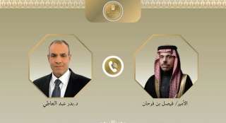 وزير الخارجية يبحث هاتفيًا مع نظيره السعودي العلاقات الثنائية والتطورات الإقليمية