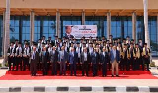 وزير النقل يشهد تخريج دفعتين جديدتين من مجمع وردان التكنولوجي للتعليم والتدريب | صور