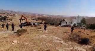 محافظة القدس: عشرات المنازل في بلدة قلنديا مهددة بالهدم
