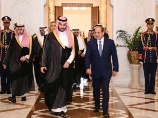 الرئيس السيسي يودع ولي عهد السعودية بمطار القاهرة الدولي في ختام زيارة عمل إلى القاهرة