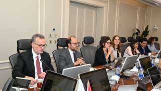 وزير التموين يبحث مع بنك الاستثمار الأوروبي إنشاء مركز لوجيستي للحبوب