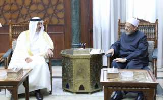 شيخ الأزهر يبحث مع رئيس مركز الملك حمد تعزيز التعاون في التعايش والسلام |صور