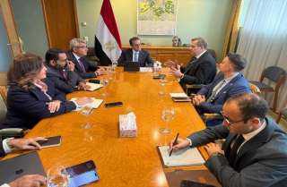 تعاون مصري ألماني مرتقب في تصنيع الأجهزة الطبية والتدريب الصحي