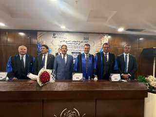 المستشار خالد السيد يهنئ الباحث شعبان علم الدين بمناسبة مناقشة رسالة الماجستير في الملكية الفكرية