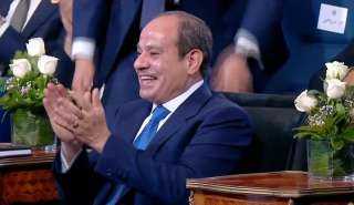 الرئيس السيسي يُشاهد فيلمًا عن «التأثير السلبي للسوشيال ميديا» وفقرة عن «الوعي والمعلومة المضللة»