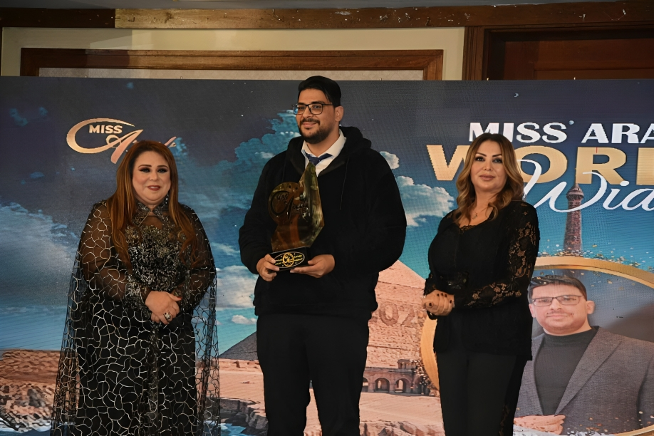 مهرجان ملكة جمال العرب يُكرم الإعلامي تحسين الضبع في ليلة استثنائية