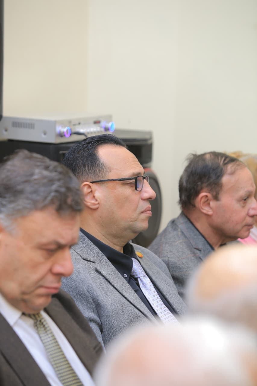 9dcd37342455.jpg